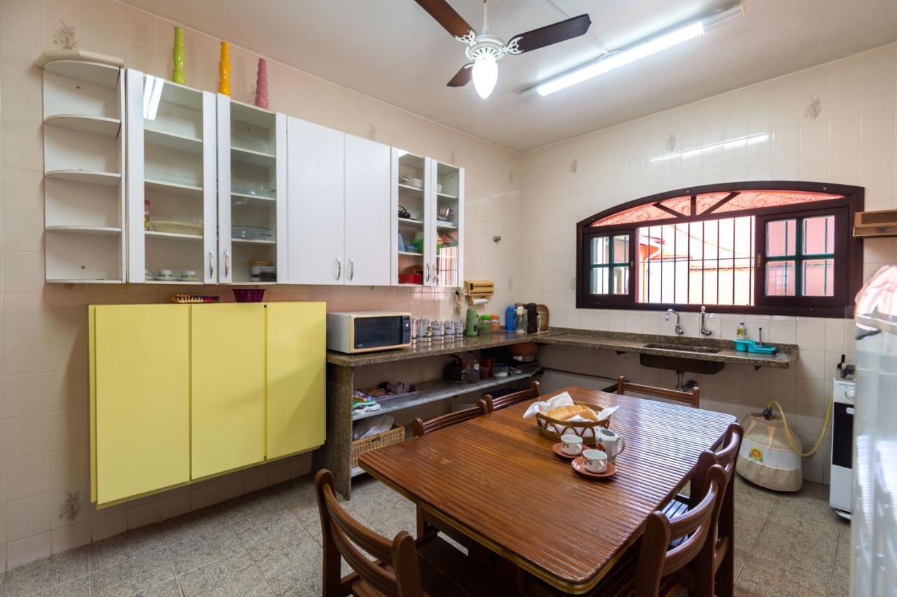 Holiday home Casa Ampla Com Piscina E Churrasqueira A 300m Da Itanhaem